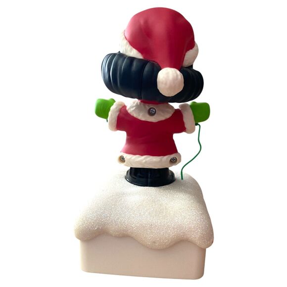 Hallmark 2015 Lucy Peanuts Light Show Christmas Figurine | Wireless Music Lights - Picture 7 of 10